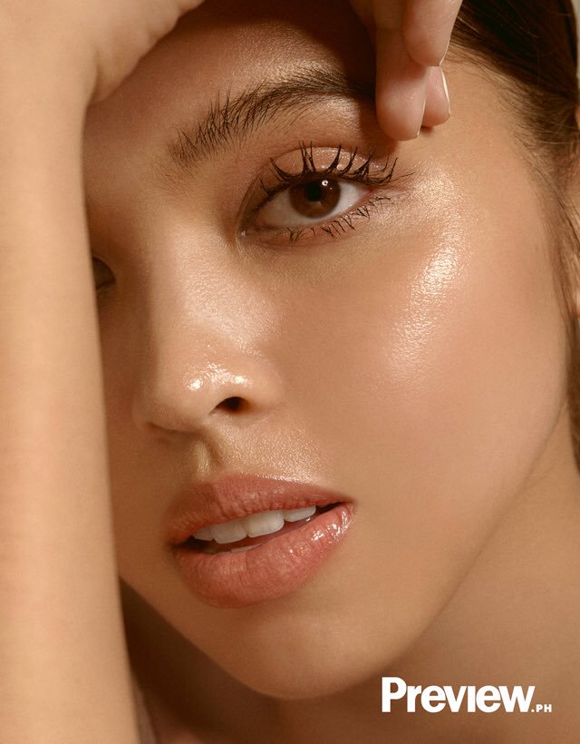MAINE_yffa's tweet photo. Her beauty is like a masterpiece 
no one can duplicate,
Even the sculptures hand can never imitate.

@mainedcm 💛

#MaineLovesPreview https://t.co/2vxwLohKgL