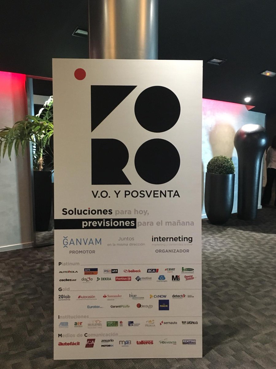 autofacil's tweet photo. ¡Hoy hemos venido al Foro VO y Posventa! #FORO2018 https://t.co/u9oK6VhFcZ