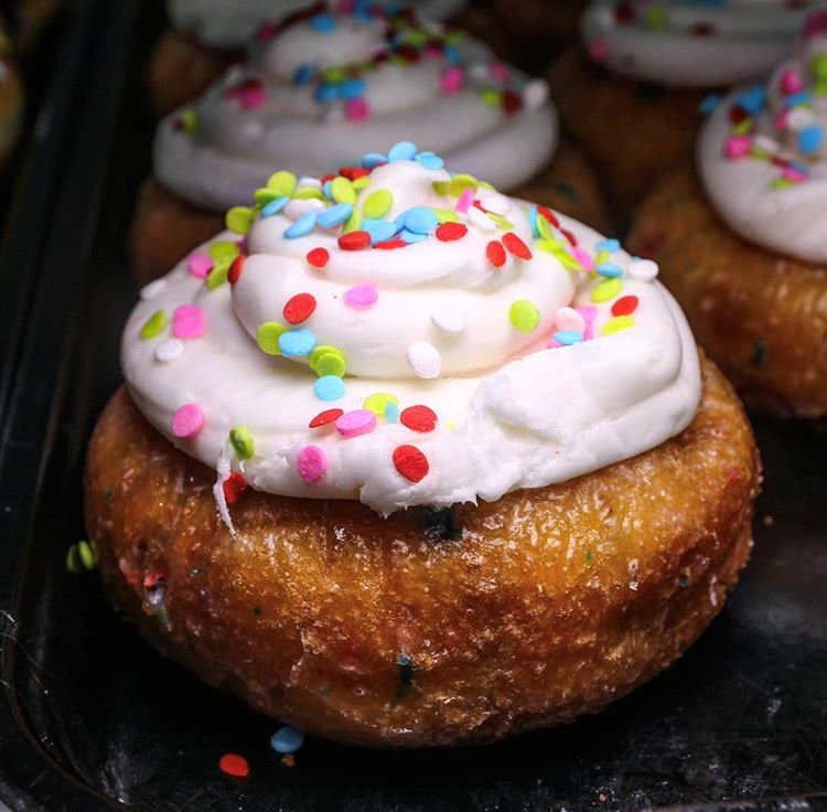 Glaze Donuts tweet media