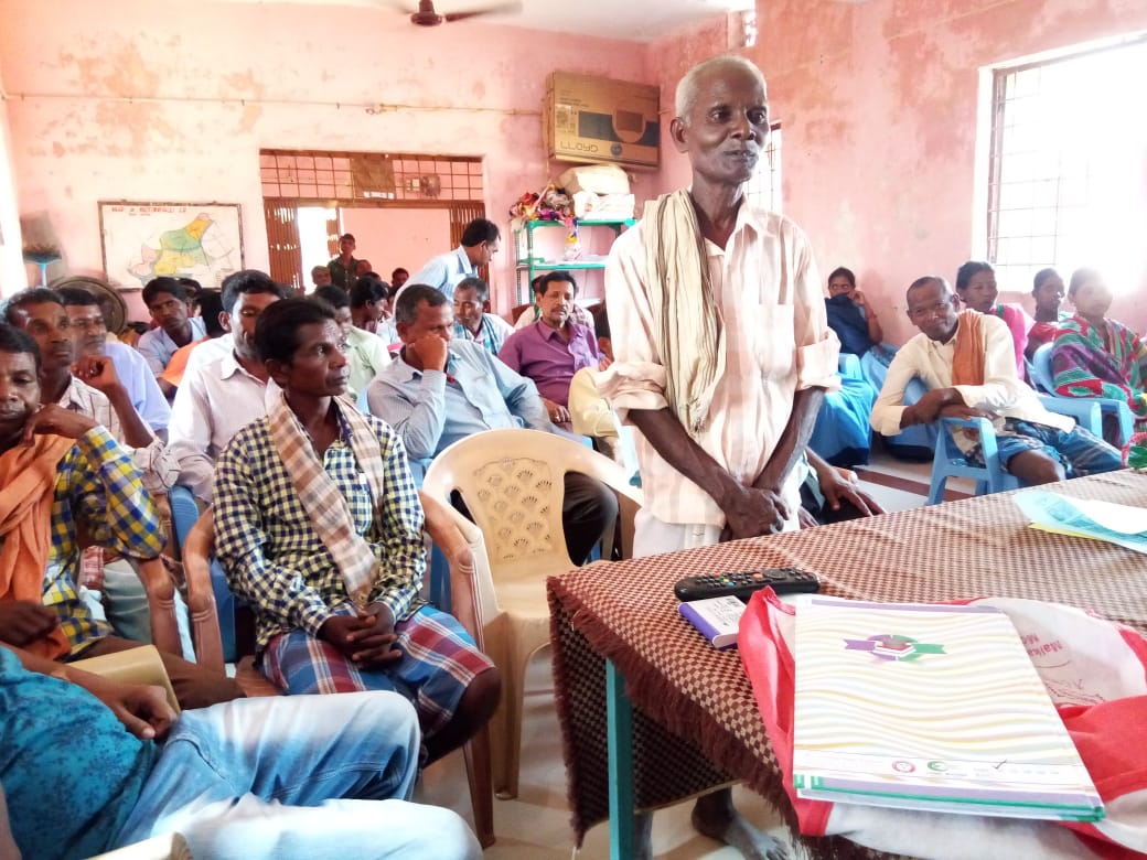 Malkangiri1's tweet photo. Special Gram Sabha with BRCC members and Village Leaders.
@DM_Malkangiri 
@PRDeptOdisha 
@SBMOdisha 
@paramiyer_ 
@swachhbharat 
#SBMOdisha
#ZSBP
@roopamishra77
@tatatrusts https://t.co/v82k8HrXfE