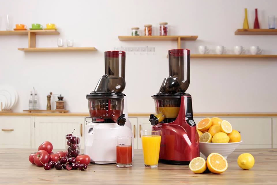 samgroup_co's tweet photo. عصاره گير سام 
 مدل SJ-B100 R\W
 MADE IN KOREA
     240 وات
     موتور قدرتمند
     تکنولوژي JMCS
     عملکرد بی صدا
     عصاره گير، سيب کامل
     دریچه هوشمند ضد چکه
     ابزار انحصاری برای تمیز کردن https://t.co/5oCXou7Vps