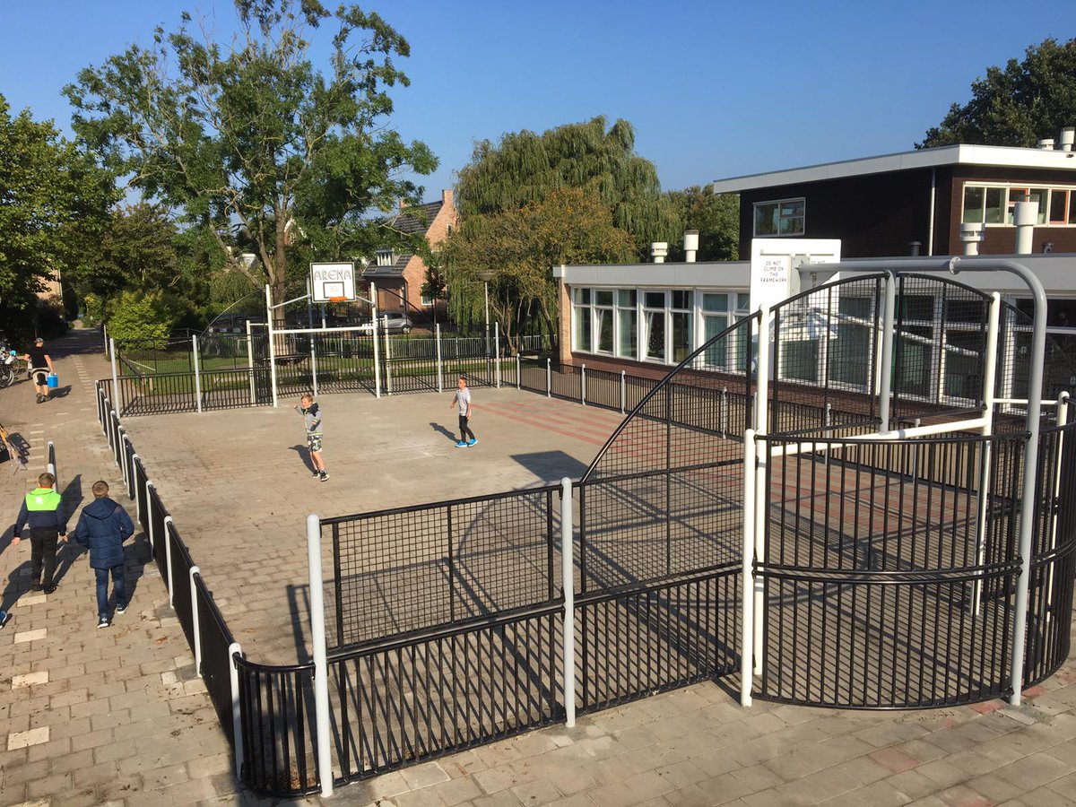 vrienDD's tweet image. Mooie HAGS Arena Michigan mogen plaatsen bij de Spoorbuurtschool in Anna Paulowna. #HAGS #HAGSArena #vrienDD