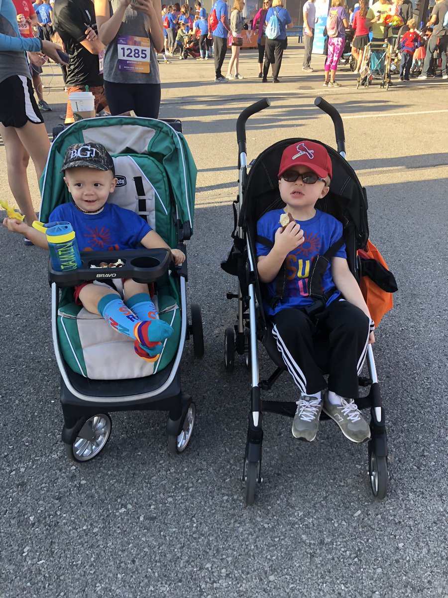 braveblake's tweet photo. #SunRun2018 - We had a blast on Sunday and we’re so grateful for @cardinalglennon ❤️☀️ https://t.co/UdAj1diTGs