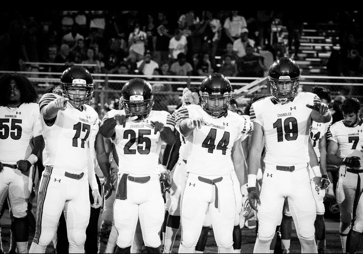 ShannonLiebroc1's tweet image. Love the excitement and brotherhood these boys share. #shannonliebrockphotography #wolvesfootball @LiebrockBrayden @jacob_conover17 @ZachBowers00 @malik_tbc @Kyler61786082 @CarlosB62694143