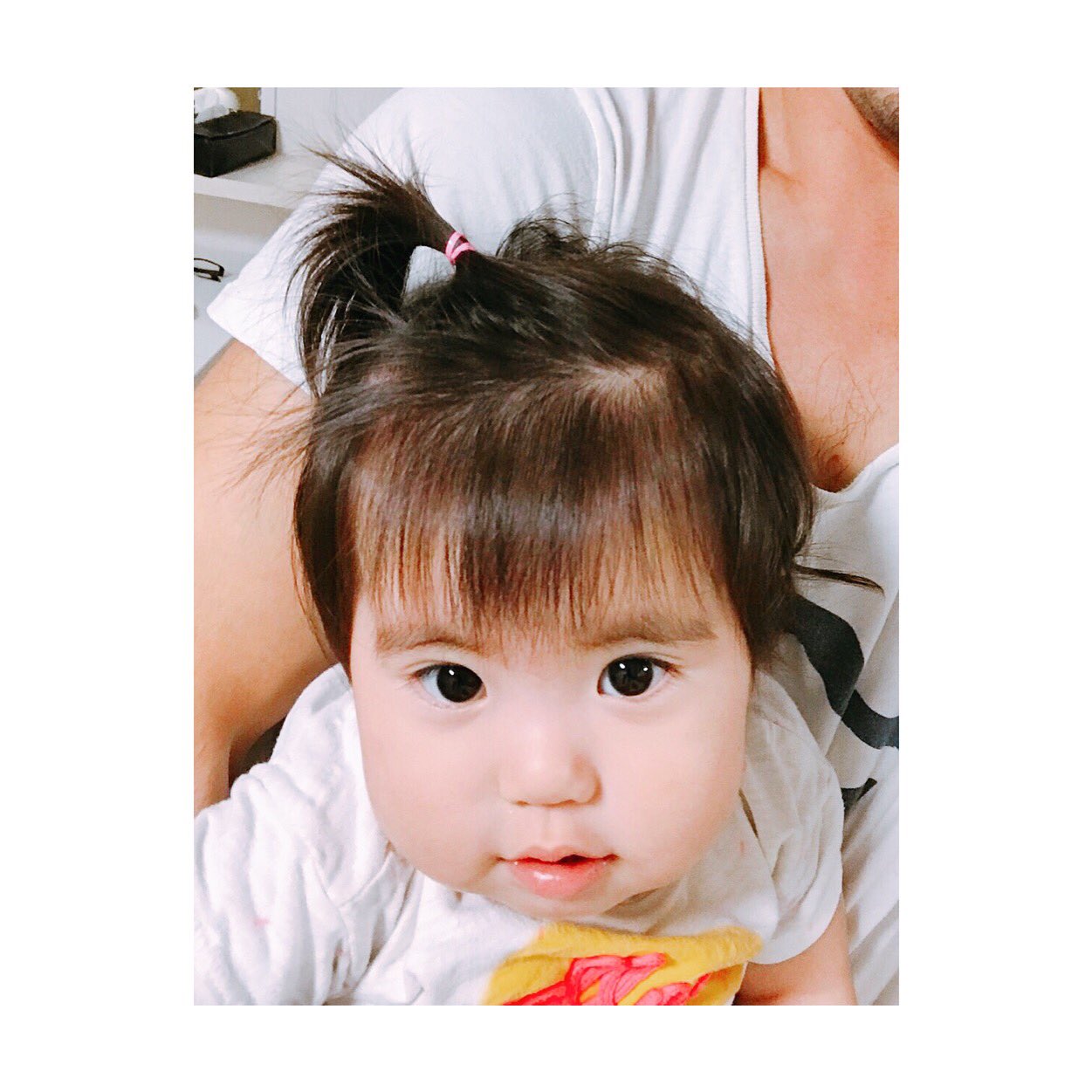 元井里奈 毛髪診断士 流行 のシースルーバングで保育園から帰ってきた娘 シースルーバングとは 透けるくらい薄い前髪のこと 色気がありながら 清潔感や清楚な雰囲気を出せるんですって どうかしら シースルーバング 赤ちゃんヘア 娘1歳