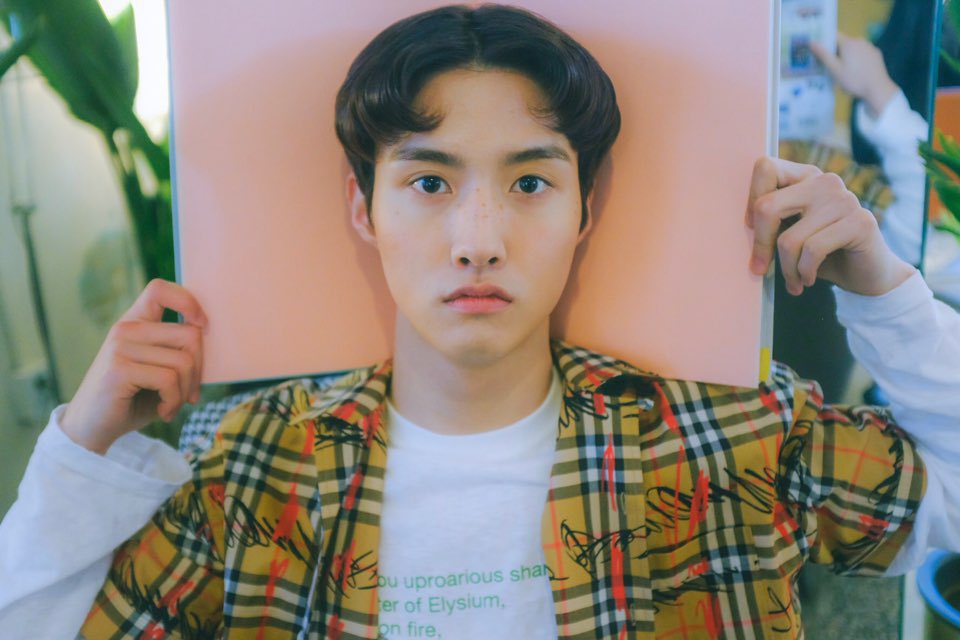 PentagonTurkey's tweet photo. [181002] Pentagon Twitter Güncellemesi

"[#YEOONE] Universe! Bu fotoğrafları duvar kağıdınız olarak kullanın 😝"

 https://t.co/Fn49vr3IDK