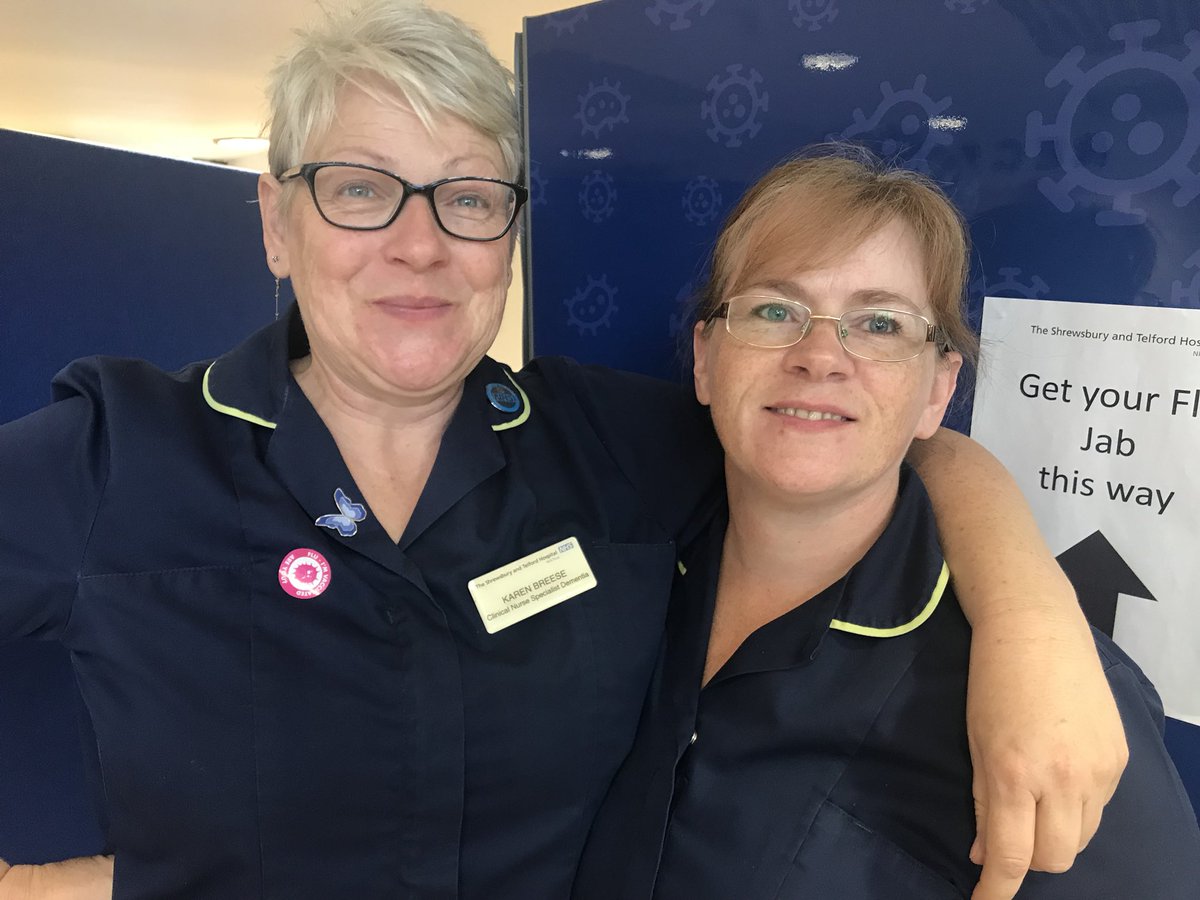 sathNHS's tweet photo. These lovely #flubusters have given hundreds of flu jabs today @KarenBreese2 https://t.co/iLRTWqZ2E5