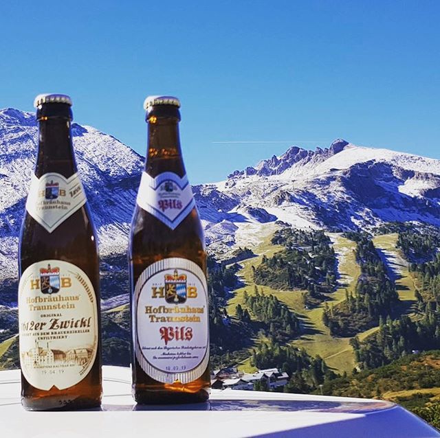 hb_traunstein's tweet photo. Da woas ma ned was scheena is.... 🍻🏔🤔😂
#hbts #echtwiasleben #hofbräuhaustraunstein #obertauern https://t.co/a15R4UHRoK https://t.co/EiTU7M1wym