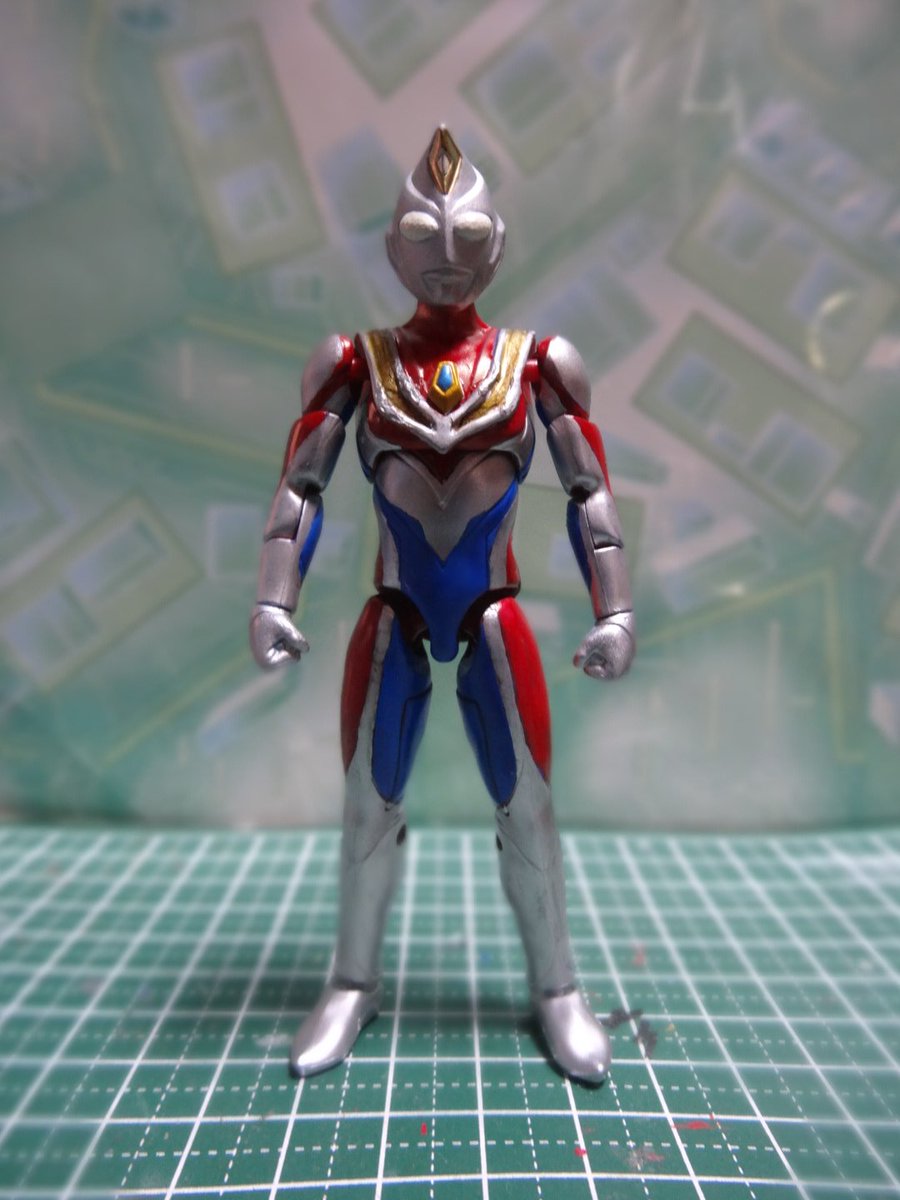 Twitter 上的 フクマン 本当の戦いは ここからだぜ 昨日少しチラ見せしたshodo改造ウルトラマンダイナフラッシュタイプです ガイアと同じく Shodoティガを素体にボディを削って塗装して完成しました ウルトラフィギュア改造同好会 ウルトラマン ウルトラマン