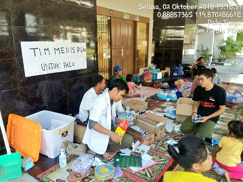 Gas_Negara's tweet photo. Tim medis dari PT PGN Tbk sudah berada di Palu, utk memberikan bantuan kesehatan bagi para korban gempa dan tsunami. Semoga Palu, Donggala dan sekitarnya segera pulih. Amin..

#PGN #Pray4Mamuju #energibaik #energyforlife https://t.co/91YOeSCwGw