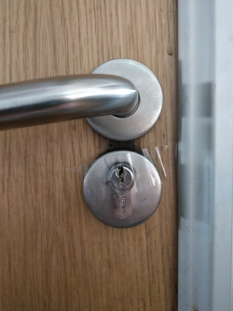 RSecurityAlarms's tweet photo. Be aware of the latest intruder trick! 

Burglars are placing sellotape over doorlocks to determine which houses are empty. If you are away, ask your neighbours to frequently knock on your door and use this chance to sneakily check for signs of marking.

https://t.co/MuTXP5kxQk https://t.co/NTwYsNBueQ