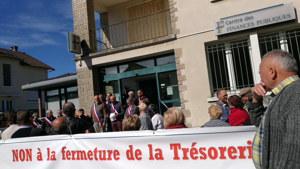 Des élus des communes situées autour d'Ambazac demandent « le maintien de la trésorerie et des services publics en général ». #Livepopu