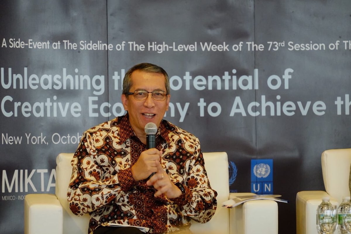DTDjani's tweet photo. Moderated a great discussion on  “Unleashing the Potentials of Creative Economy to Achieve the SDGs” at the @UN and featured @chantalline @ThangaPalani @MpRoudil @chriseigeland @yunayang https://t.co/WmH78Cc1G1