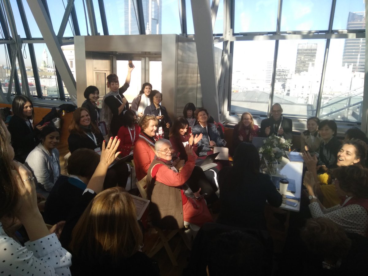 JuliRosin's tweet photo. We did it!!!! #W20 agreed on a Communiqué 2018!!!!! Just in time to start the public event. The doors are opening right now. So many excited people. Looking forward for another inspiring day here in Argentina. 👩‍❤️‍👩 #MindTheGap #W20Summit @BMFSFJ https://t.co/tceJznzvLJ