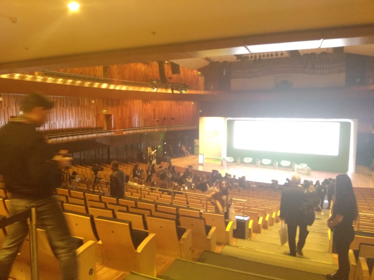 JuliRosin's tweet photo. We did it!!!! #W20 agreed on a Communiqué 2018!!!!! Just in time to start the public event. The doors are opening right now. So many excited people. Looking forward for another inspiring day here in Argentina. 👩‍❤️‍👩 #MindTheGap #W20Summit @BMFSFJ https://t.co/tceJznzvLJ