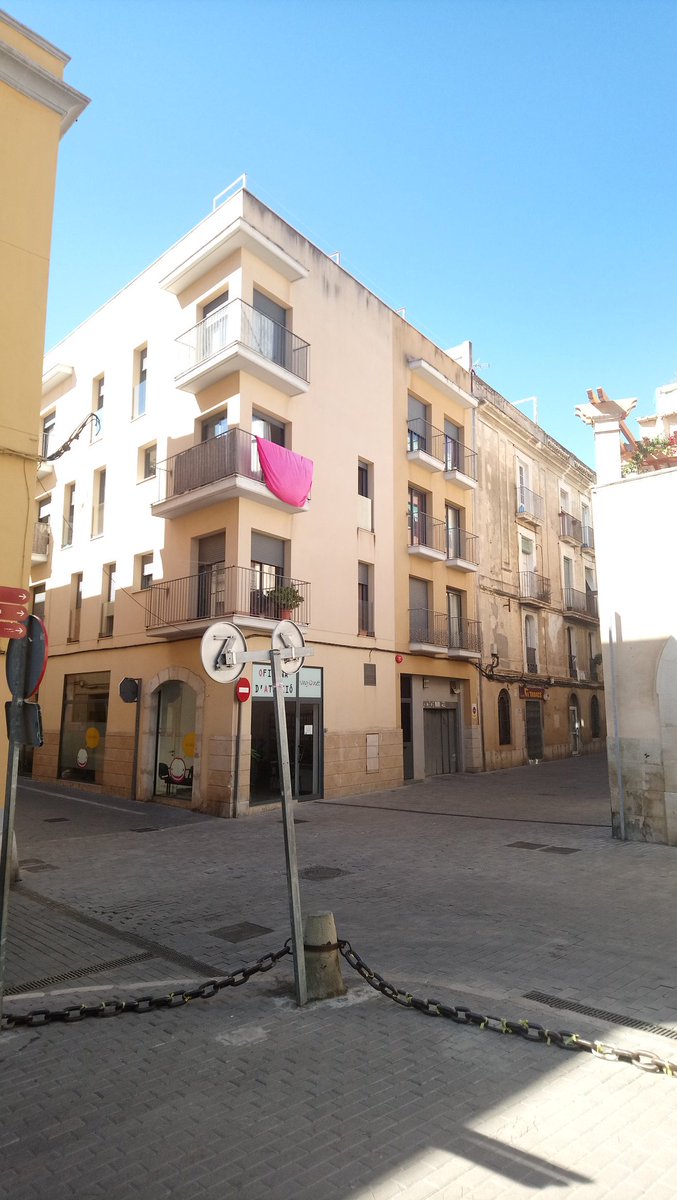 First day of rehersals with the @engtheatrecom sun, smiles, and erm... What's the next line?
#teamwork #comedy