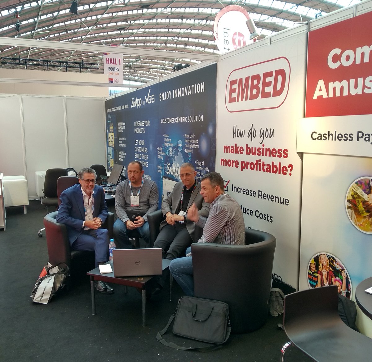 embedcard's tweet photo. We had an amazing time exhibiting at #eas2018 last week! It was great to see so many familiar and new faces at the trade show. Special thanks to all the attendees who stopped by our booth for making the event such a great experience! #Embed #Embedcard @IAAPAEMEA https://t.co/izHF7lh5nN