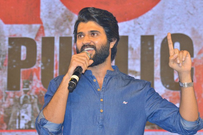 MahimaJyothi's tweet photo. The Ravishing @TheDeverakonda 😍😍
Man in Blue 💙
#NOTAPressMeet #blue #NOTAonOct5 #NOTA #NotaOnFriday #NOTAPublicMeet https://t.co/g1H3qDX3q4