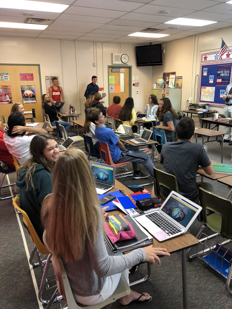 #TestPrepTuesday fun with @mr_pellicane and Quizlet live!