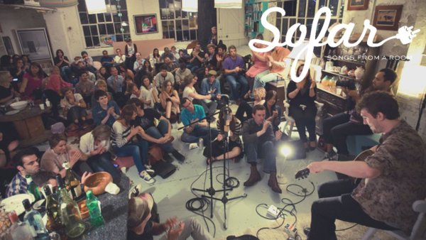 KickMusicGroup's tweet image. Can Airbnb Concerts And Sofar Sounds Revolutionize The Live Concert Industry? ow.ly/LkrW30m3BnI