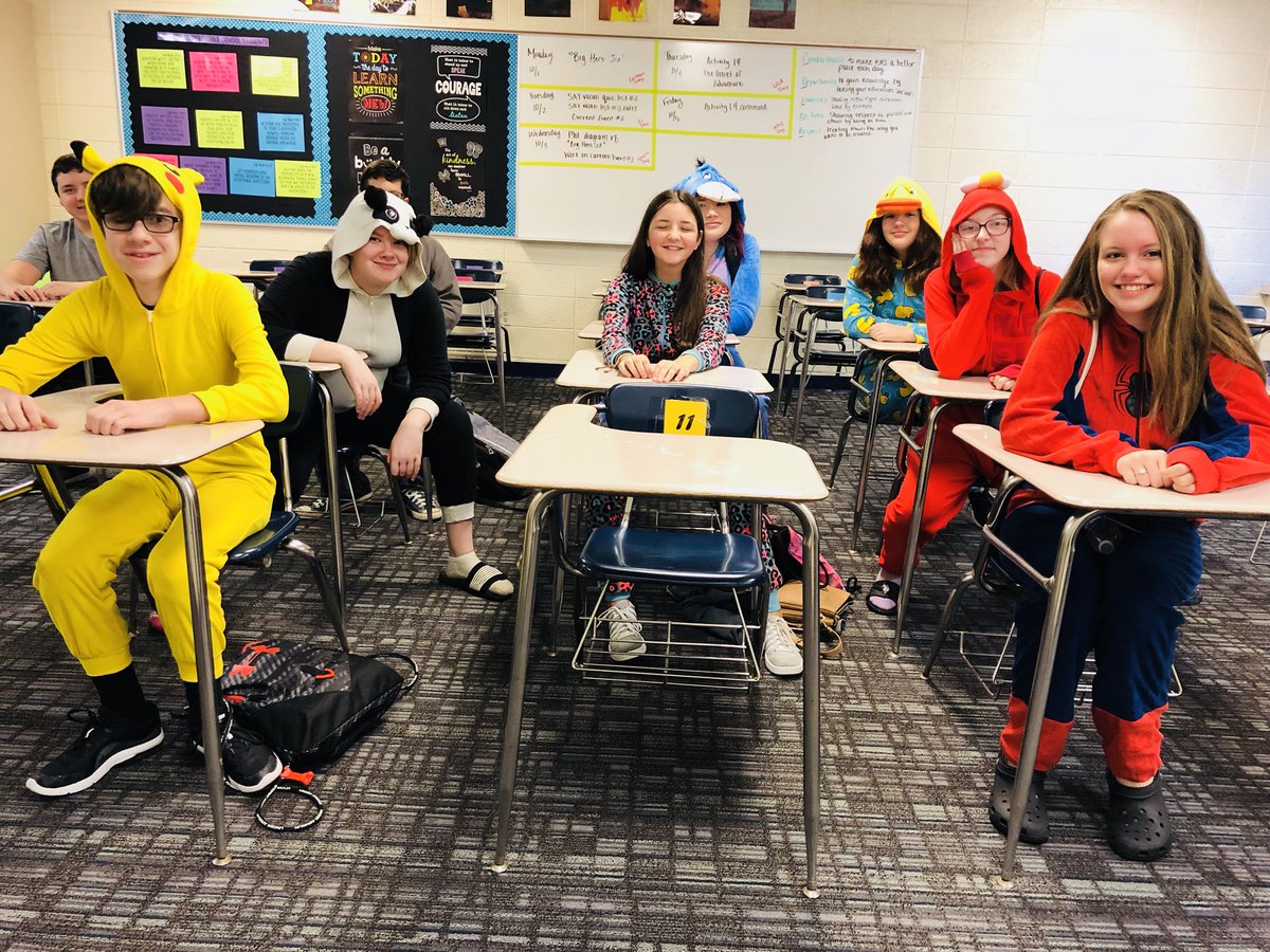 myLSPS's tweet image. Tomorrow is not just any other Wednesday — it's count day.

Student Count Day for the State of Michigan is October 3, 2018.  It’s very important for students to be in school because the enrollment taken helps determine how much state aid schools receive. #myLSPS #CountDay