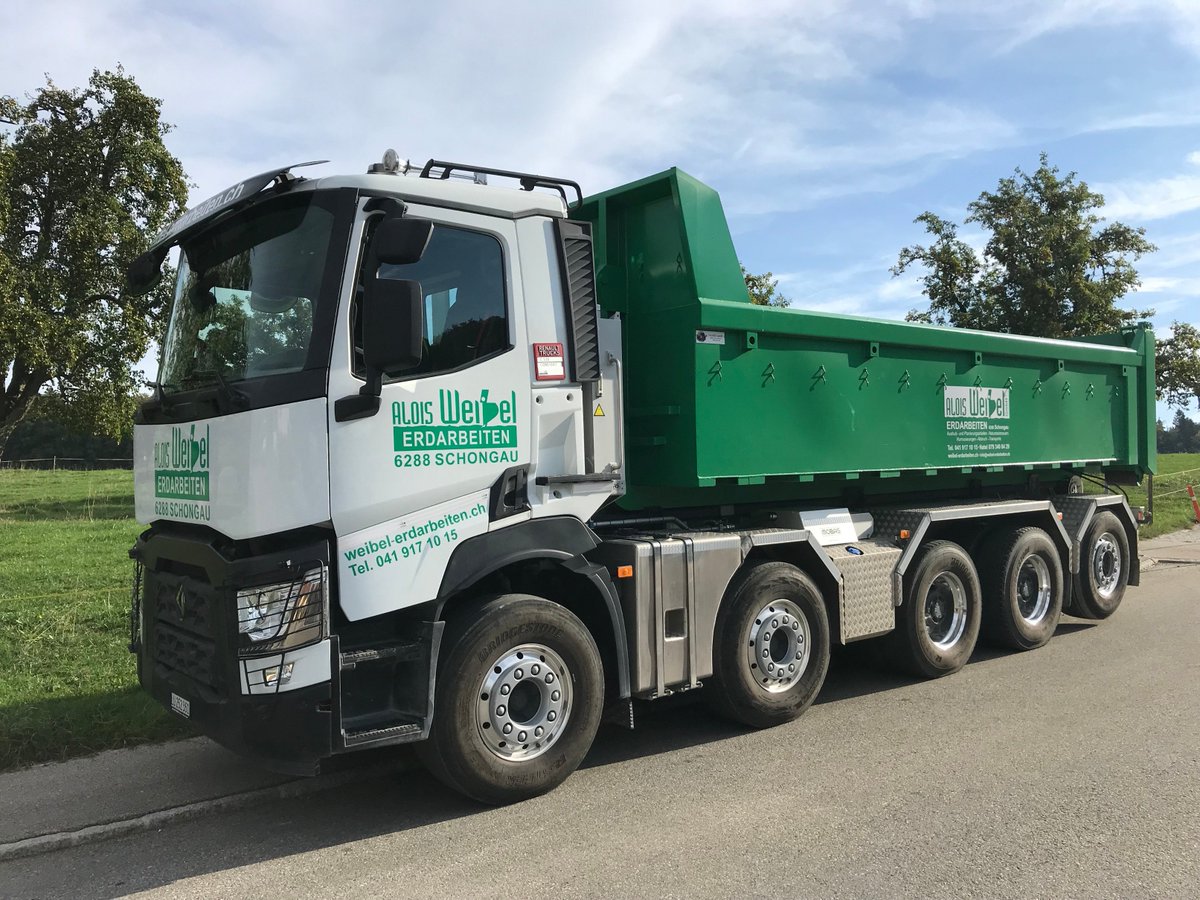 WindlinNufa's tweet photo. Wir gratulieren der Alois Weibel GmbH zum neuen Renault Truck C520 10x4  mit einer 10t NLA und extra wendigem Radstand von 3900mm. Wir bedanken  uns für den Auftrag und wünschen allzeit gute Fahrt. #RenaultTrucks #mehrDrive https://t.co/6OSAFR8SNz