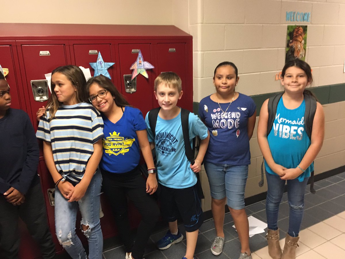 Sherylrob7's tweet photo. The students “Go Blue” in support of World Day of Bully Prevention. @cryarcats #nyas https://t.co/WrQYxd1nTg