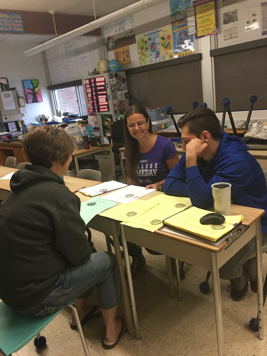 loro1064's tweet photo. Great learning with our first task! #mathfocus #progressionofthinking @GEDSB #staffcollaboration https://t.co/uAw9oxRR6z