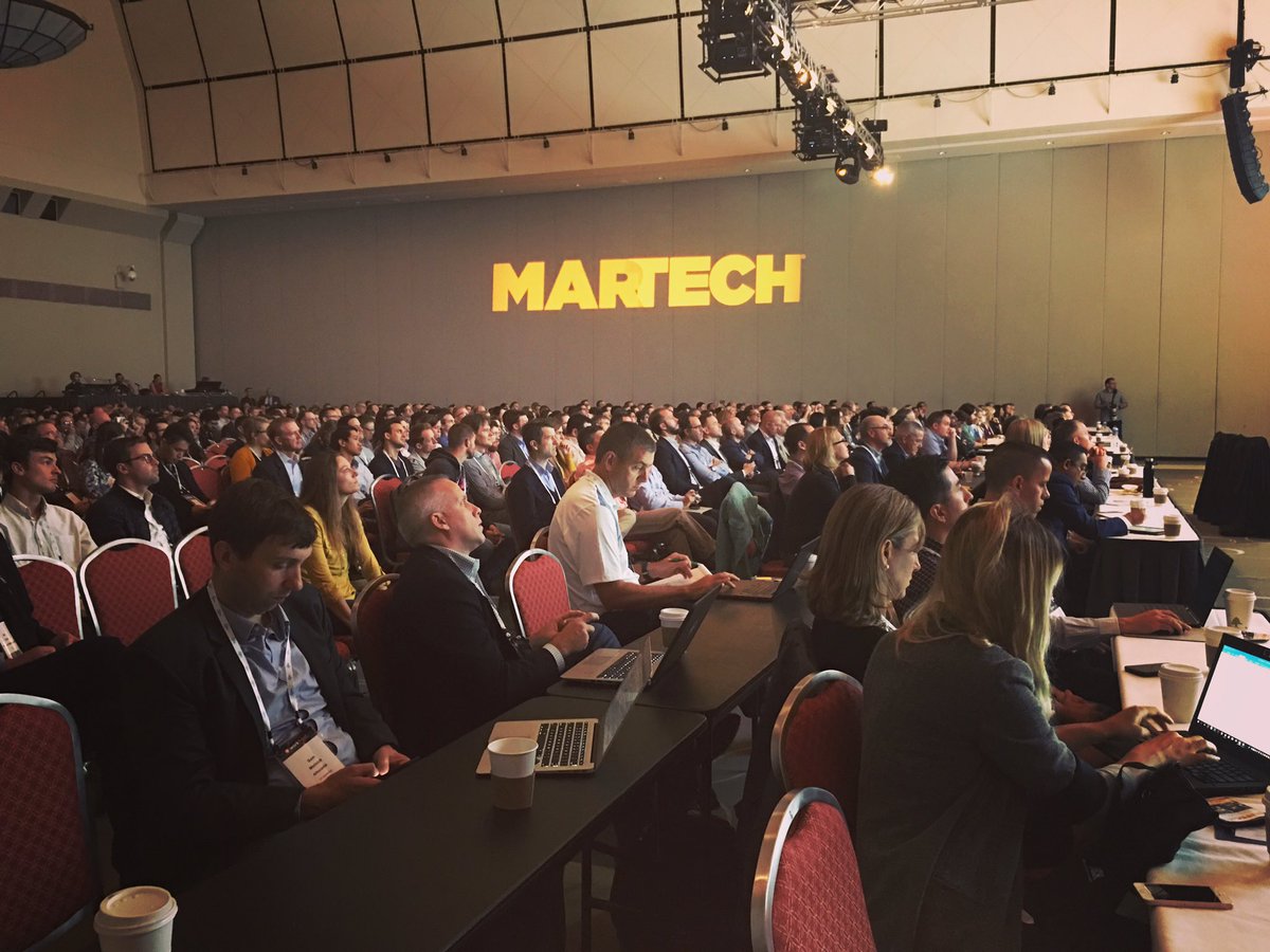 MarTechConf's tweet photo. Hello, beauties. Packed house in Ballroom B for the opening keynote! #MarTechConf https://t.co/pKRdV3XwN9