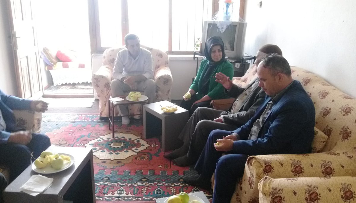 Tugsav Van Şubesi (@subesivan) on Twitter photo "Emanetin Emanetimizdir" programı kapsamında Kore Gazisi , Şehit Babası Sulhattin Kapıcı'yı ziyaret ettik.
@Gaziler_Vakfi
@LokmanAylar
@valizorluoglu
<a href="/KocErez/">Koçerê Bê Zozan</a>
<a href="/kirpivekobra/">Kirpi ve Kobra</a> "Emanetin Emanetimizdir" programı kapsamında Kore Gazisi , Şehit Babası Sulhattin Kapıcı'yı ziyaret ettik.
@Gaziler_Vakfi
@LokmanAylar
@valizorluoglu
<a href="/KocErez/">Koçerê Bê Zozan</a>
<a href="/kirpivekobra/">Kirpi ve Kobra</a>