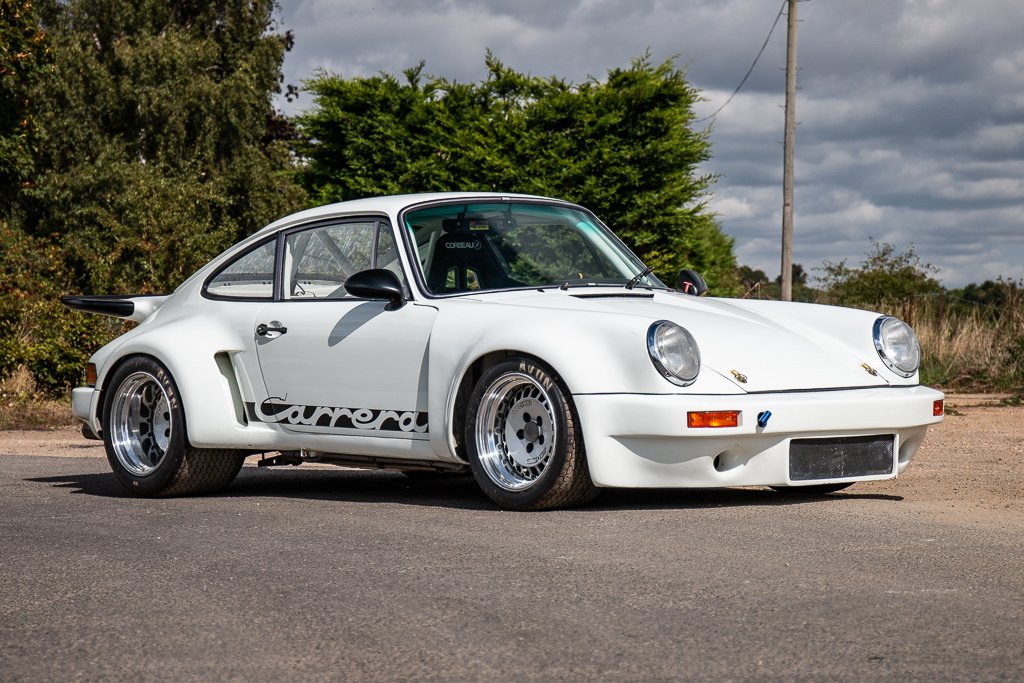 IconicAuc's tweet image. This fantastic 1974 Porsche 911 3.0 RSR FIA Evocation was one of @harrym_vids top picks for the Porsche Sale, it sold for an amazing £95,625 with Harry calling it a very special car. To view the full results from this weekend’s sales please visit: ow.ly/qdAH30m2wLw