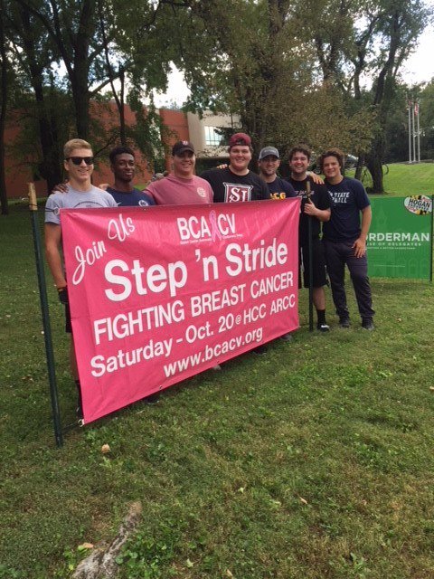 onlyatSJS's tweet photo. SJS football players took time off the field to volunteer by placing banners around Hagerstown to promote the @BCACV Step 'n Stride walk. #onlyatsjs #livebravely #leadforgood @SJSathletics https://t.co/w36XlFnBj5