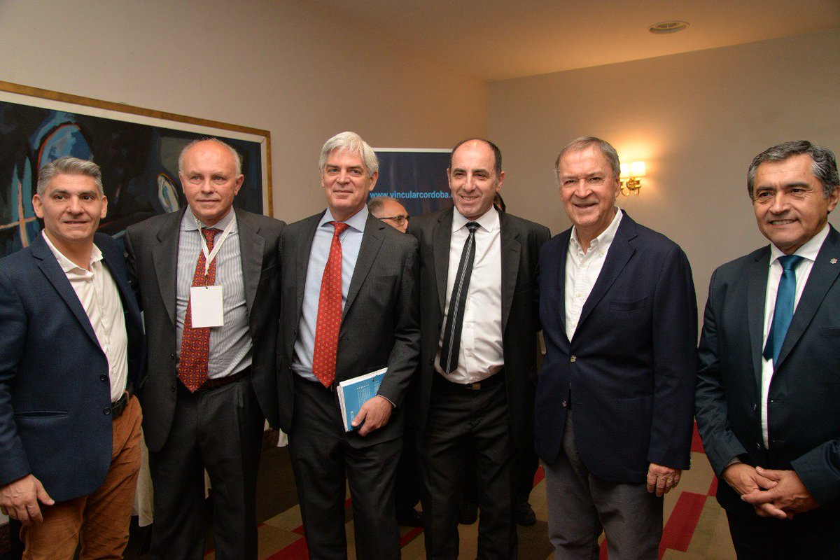 cytcordoba's tweet photo. La Segunda Jornada del #CICYTAC2018 contó con la visita del Gobernador @JSchiaretti. Inauguró junto al #MinistroWalterRobledo el espacio #Italtech-food y los #Encuentros de #Vinculación #InvestigadoresEmpresas. https://t.co/ScEvzLRqTl