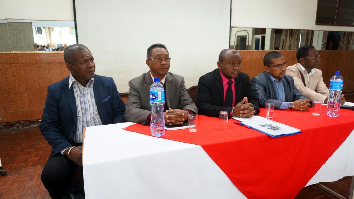 MadagascarMrhp's tweet photo. #FormationStatistique sur la #PêcheContinentale à #Antsirabe du 02 au 06 Octobre 2018.
Antsirabe accueille la Formation Statistique sur la Pêche Continentale, organisée par le @MadagascarMrhp , en collaboration avec le Projet #SwioFish2.
https://t.co/SNPSSoaIDv https://t.co/eoYyBXLZJQ