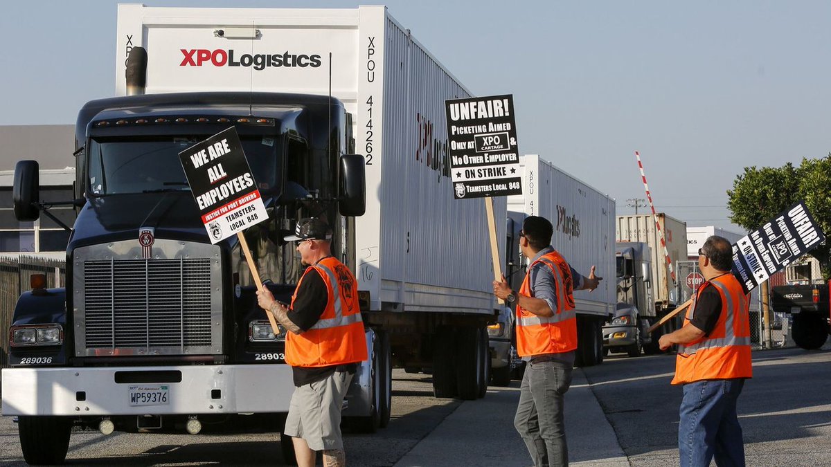 Stand in solidarity with South California #PortWorkers (drivers and warehouse) who began a 3 day strike on Oct. 1 to demand an end to wage theft, exploitation and discrimination in the billion dollar global logistics industry. #PortStrike