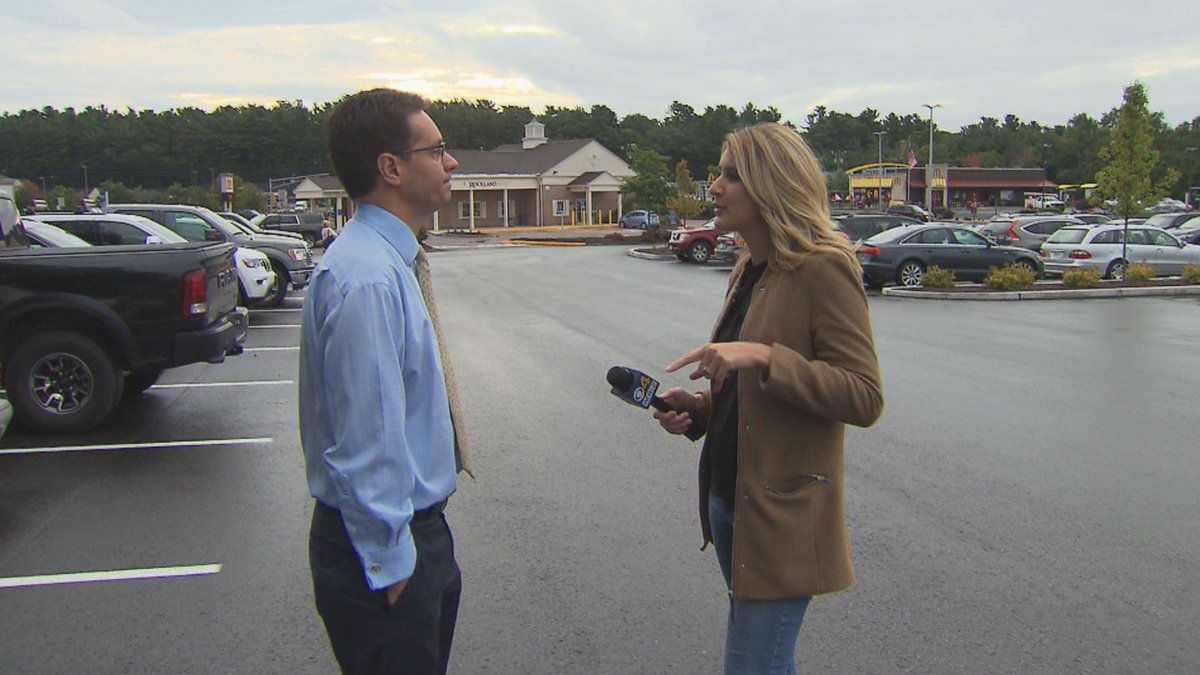 BrePWBZ's tweet photo. Working on this weeks #PittsStop --we drove down to #Kingston and talked to commuters and @VinnydeMacedo about the @PBBus Park & Ride location suddenly closing after 20 years. Service has been extended through Oct. 12th for now--the push to keep it open tomorrow morning on @wbz https://t.co/dAYlLChUuy