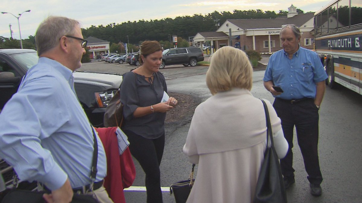 BrePWBZ's tweet photo. Working on this weeks #PittsStop --we drove down to #Kingston and talked to commuters and @VinnydeMacedo about the @PBBus Park & Ride location suddenly closing after 20 years. Service has been extended through Oct. 12th for now--the push to keep it open tomorrow morning on @wbz https://t.co/dAYlLChUuy