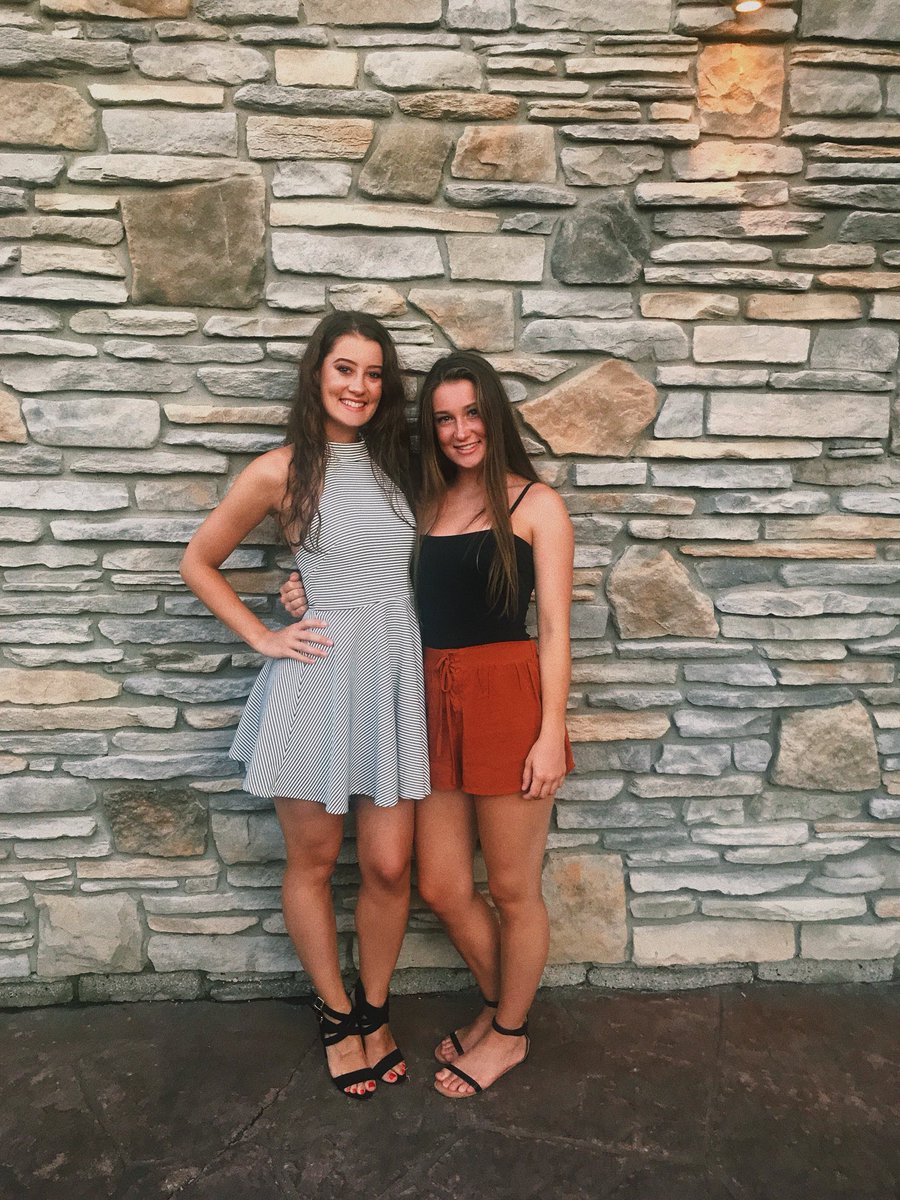 AmandaHowe518's tweet photo. Happy 22nd Birthday sissy!!💛I love and miss you sooo much. I can’t believe you are 22 already😱I hope you have an amazing day💓 don’t party too hard tn😉 love ya @allisonjanae https://t.co/59Q7NBe32Q