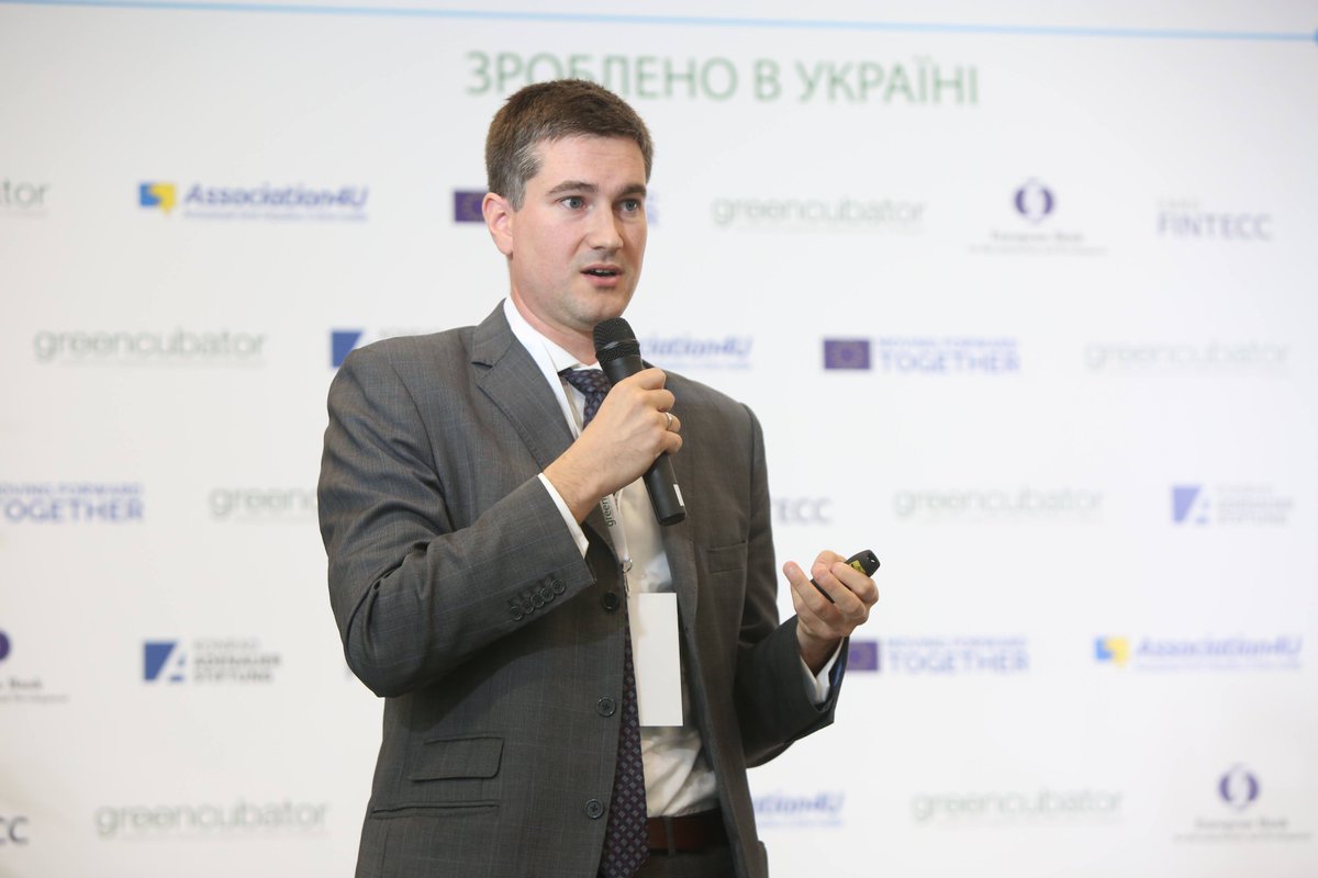 greencubator's tweet photo. Martin Pospisil,@EBRD:"Ukraine's green export is about $350M and growing,still,could be higher.Ukraine's green import is about $700M and https://t.co/tLEt0FsllJ import represents more than 0,5% of UA GDP."#EcoInnovations #GreenExport #EcoInnovationsinUA #Ukraine #ЗеленийЕкспорт https://t.co/VTtUuGG1rX