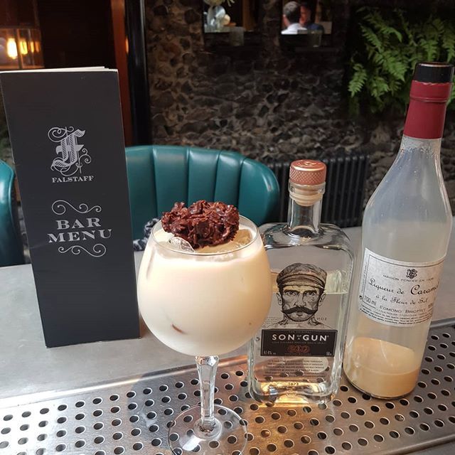 jayjenkins1405's tweet photo. Next menu experiments.
@copperrivetdistillery #sonofagun @briottet #saltedcaramel topped off with cornflakes milk.
#goodmorning
So.much.yum.
#cocktails #whitedog #copperrivet #thefalstaff #bartendergame https://t.co/mD3mJmfWMY https://t.co/z1TGnRwrdX