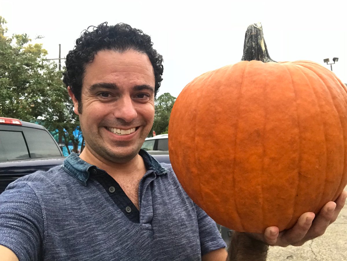 KennyLopez_TV's tweet photo. Hmmmm? Should I carve it or smash it? #carvingpumpkins #pumpkins #halloween  #smashingpumpkins #pumpkin @BreauxMart #breauxmart #fall #fallyaall https://t.co/AgACG6CaSJ