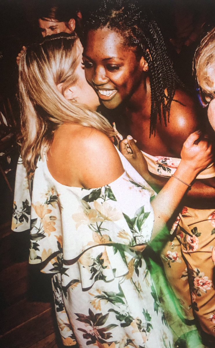 Jadey_FW's tweet photo. I can’t wait to be reunited with this one @Annabellaox #Oz #weddingthrowback https://t.co/V2eNkpv0PI