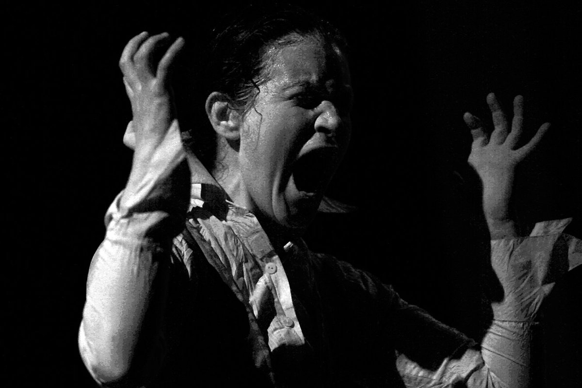 fibutoh's tweet photo. Belén Espinosa (Chile) presenta su espectáculo "Las Últimas Horas del Maestro" Martes 9 octubre – 19:00 horas  Teatro Camilo Henríquez (Amunátegui 31)  Más info en https://t.co/Ts5jLpLS4g Preventa $4000 hasta 3 de octubre en https://t.co/RXFBTUEW3C @nataliacuellard @santiteatro https://t.co/V7HlkJ7K7o