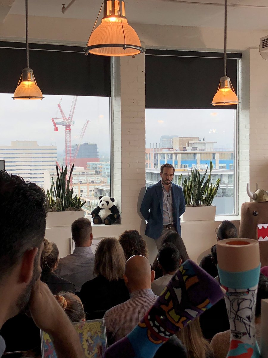 Full house at <a href="/PlaygroundInc/">Playground Inc.</a> to hear @Evan_Hadfield talk about confidence. #newevent