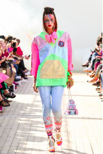 ⚽️ S U R F A C E tweet media