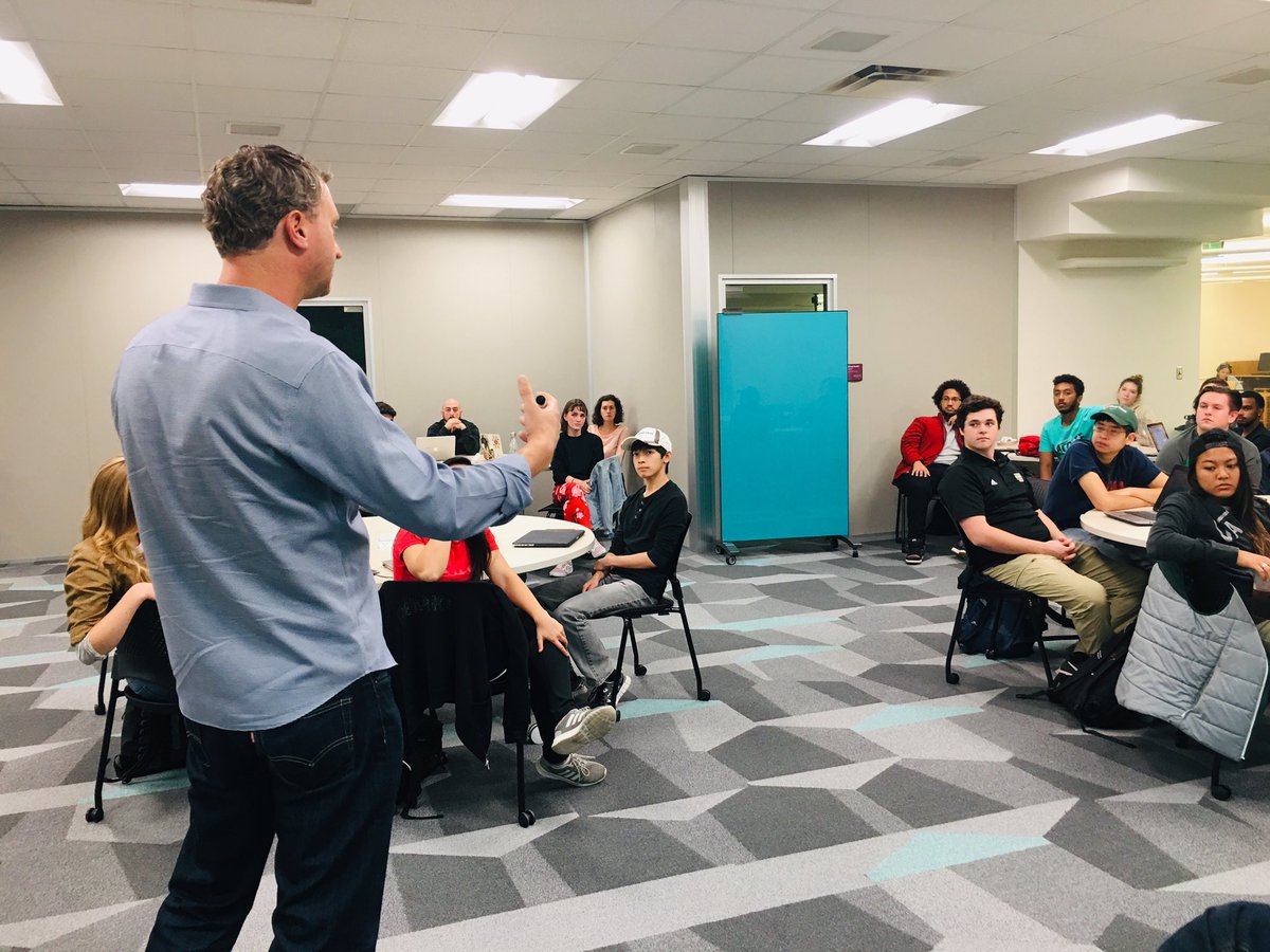 iOSDesignLabMSU's tweet image. Learning about iOS design this week with Dave Seitz, Director of Strategic Initiatives at Apple