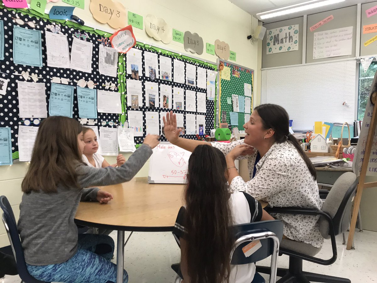 ParkerFarmsES's tweet image. Starting the morning off right with Collaborative Coaching in a Satellite Classroom experience! #learningatitsbest 👍🏻🎉🔢➖💙 #growingtogether