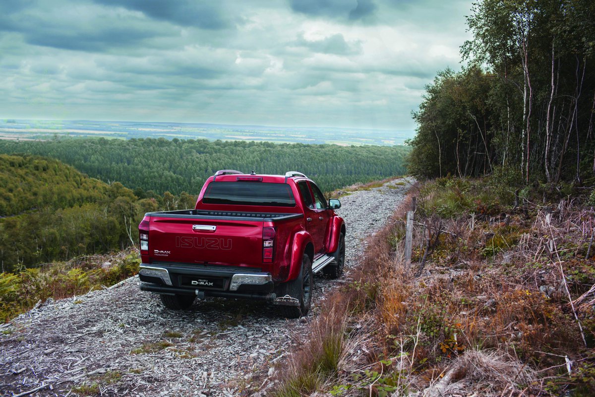 conistonoffroad's tweet photo. Some new images to go with news of an updated DMax AT35. Lovely.

Furthermore, that new 'Spinel' red colour that Isuzu are doing is absolutely spot on IMO [assuming that's the colour in this pic]. Satisfyingly deep. https://t.co/Kci57frtmI