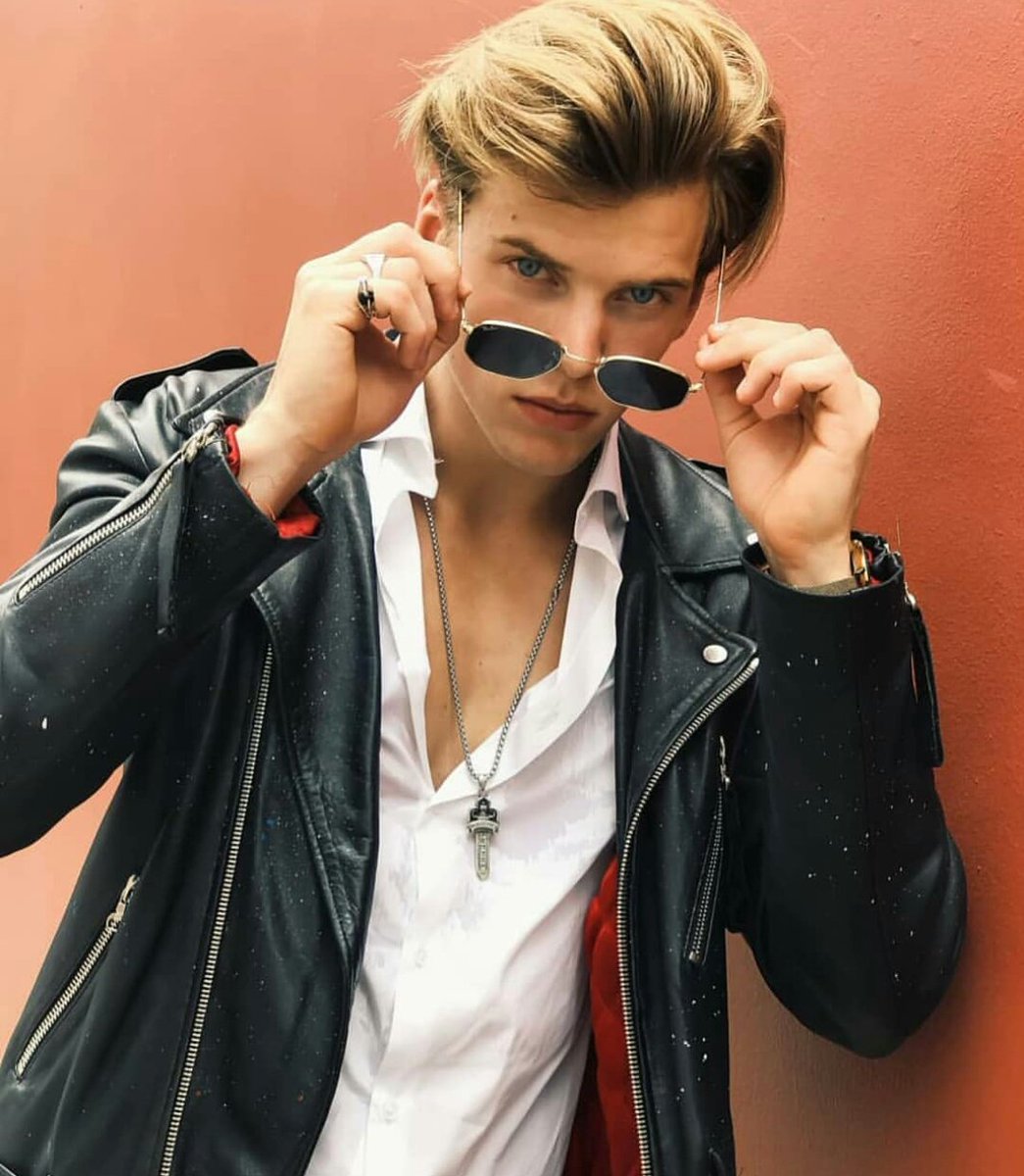 Thomas (@wilsonthomass) on Twitter photo 