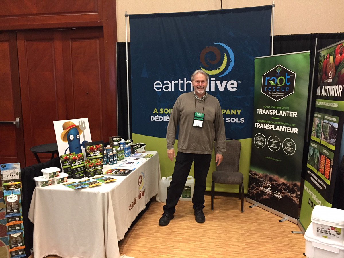 earthalivect's tweet photo. Simon Neufeld and Bob Reeves are excited to meet everyone at the Eddiβs Expo in Niagara Falls today and tomorrow. Visit us at Booth 100 at the Fallsview Casino Resort. #soilactivator #rootrescue #eddisexpo2018 #cowpots #wave #fish #algua #microbialtechnology #niagarafalls https://t.co/obMvKbaS15